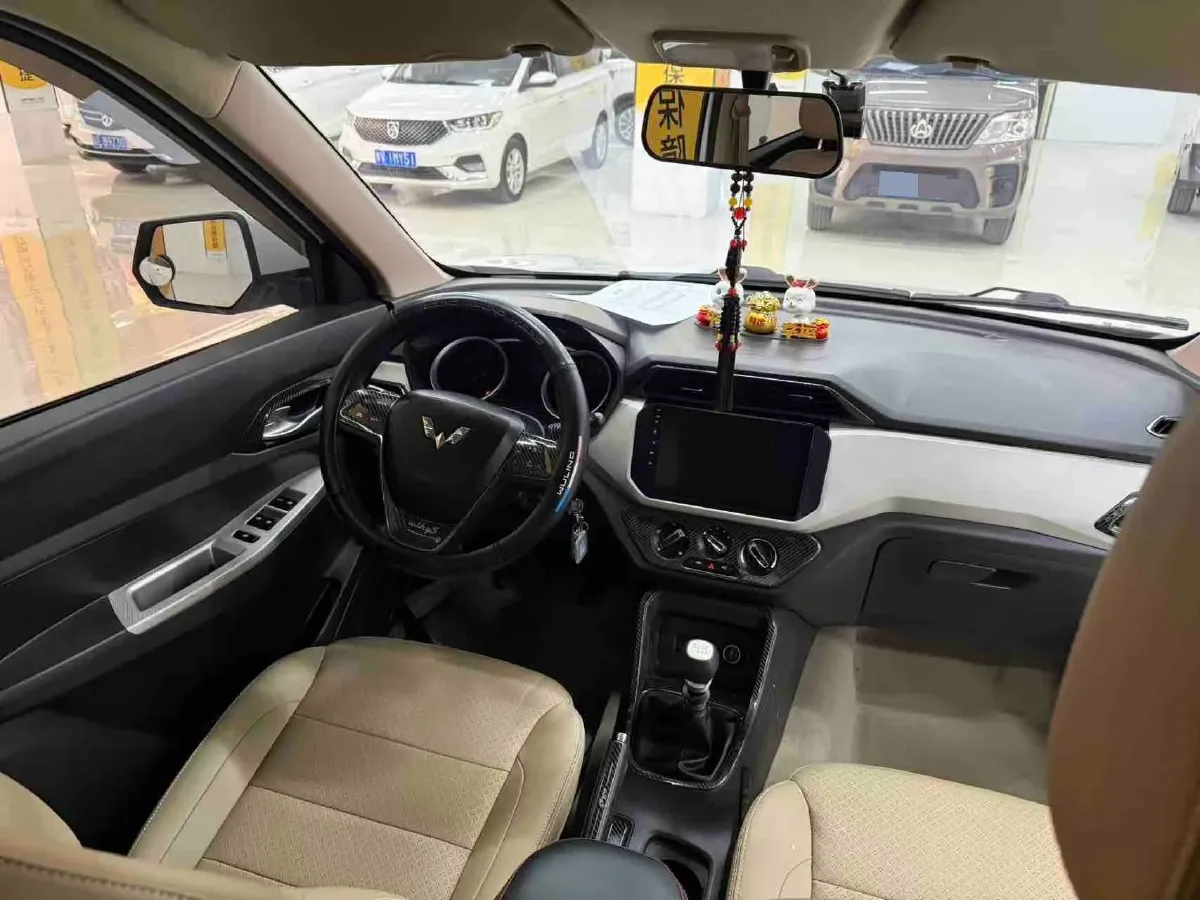 2021 WuLing HongGuang 1.5L 99HP L4 6MT,autocango,china used car exporter,china ev exporter,chinese used car exporter,chinese used ev exporter