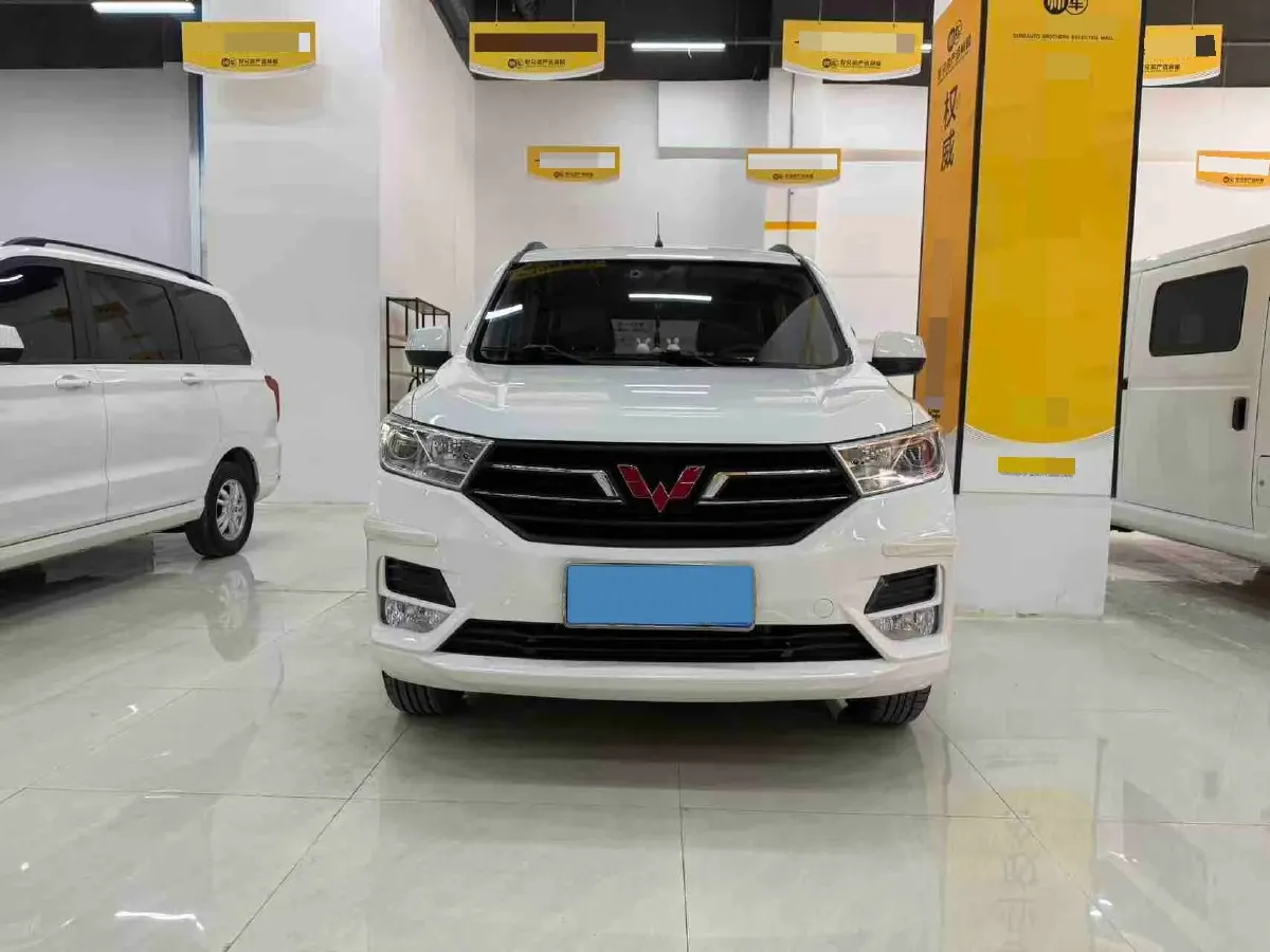 2021 WuLing HongGuang 1.5L 99HP L4 6MT,autocango,china used car exporter,china ev exporter,chinese used car exporter,chinese used ev exporter