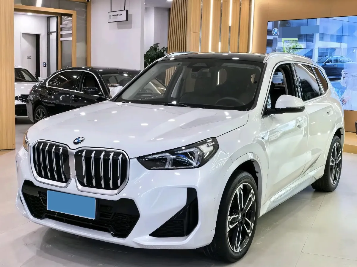 2024 BMW X1 2.0T 204HP L4 7DCT,autocango,china used car exporter,china ev exporter,chinese used car exporter,chinese used ev exporter