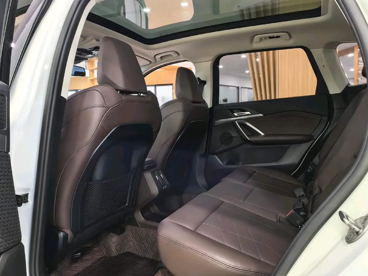 2024 BMW X1 2.0T 204HP L4 7DCT,autocango,china used car exporter,china ev exporter,chinese used car exporter,chinese used ev exporter