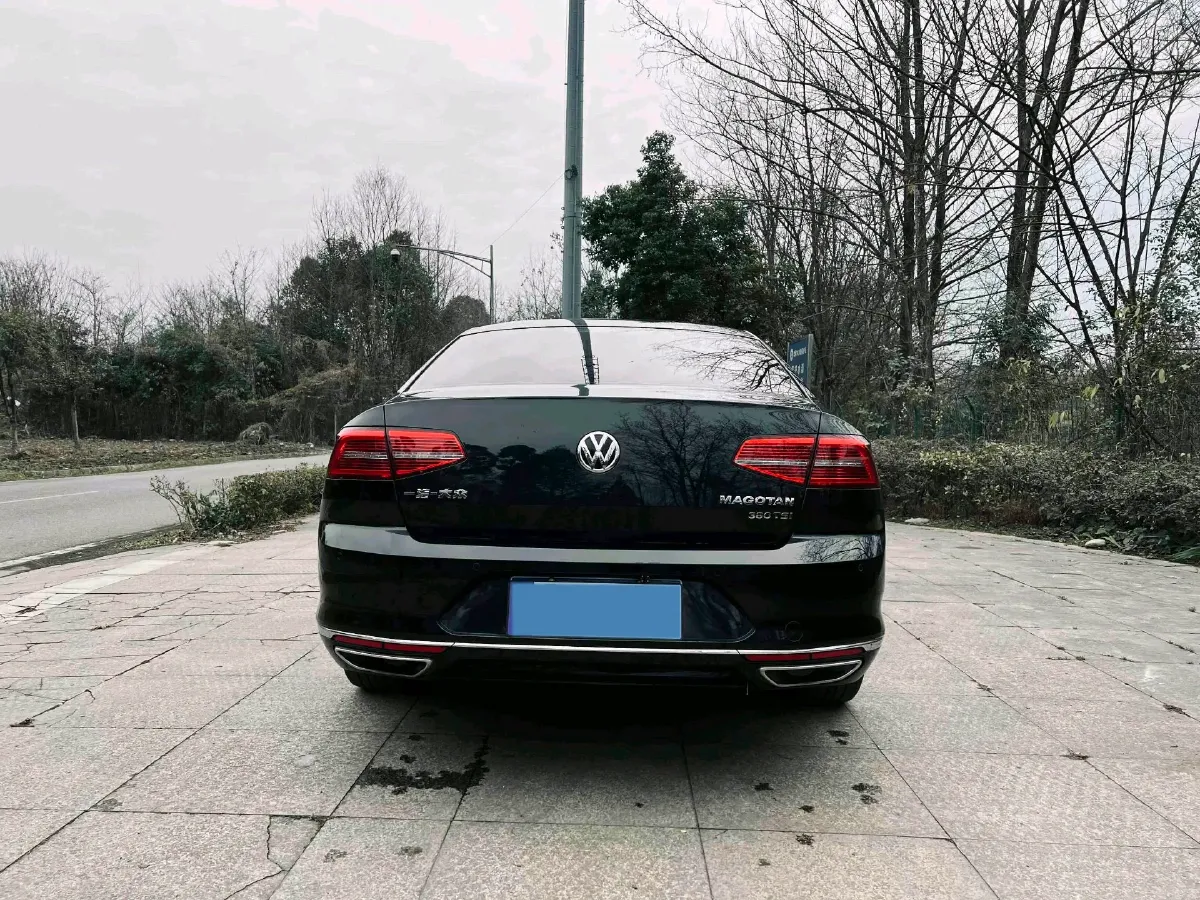 2018 Volkswagen Magotan 2.0T 220HP L4 7DCT,autocango,china used car exporter,china ev exporter,chinese used car exporter,chinese used ev exporter