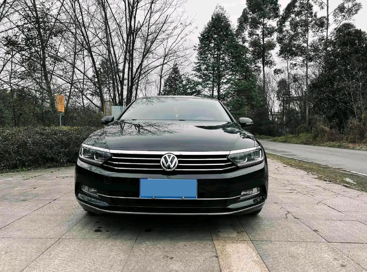 2018 Volkswagen Magotan 2.0T 220HP L4 7DCT,autocango,china used car exporter,china ev exporter,chinese used car exporter,chinese used ev exporter
