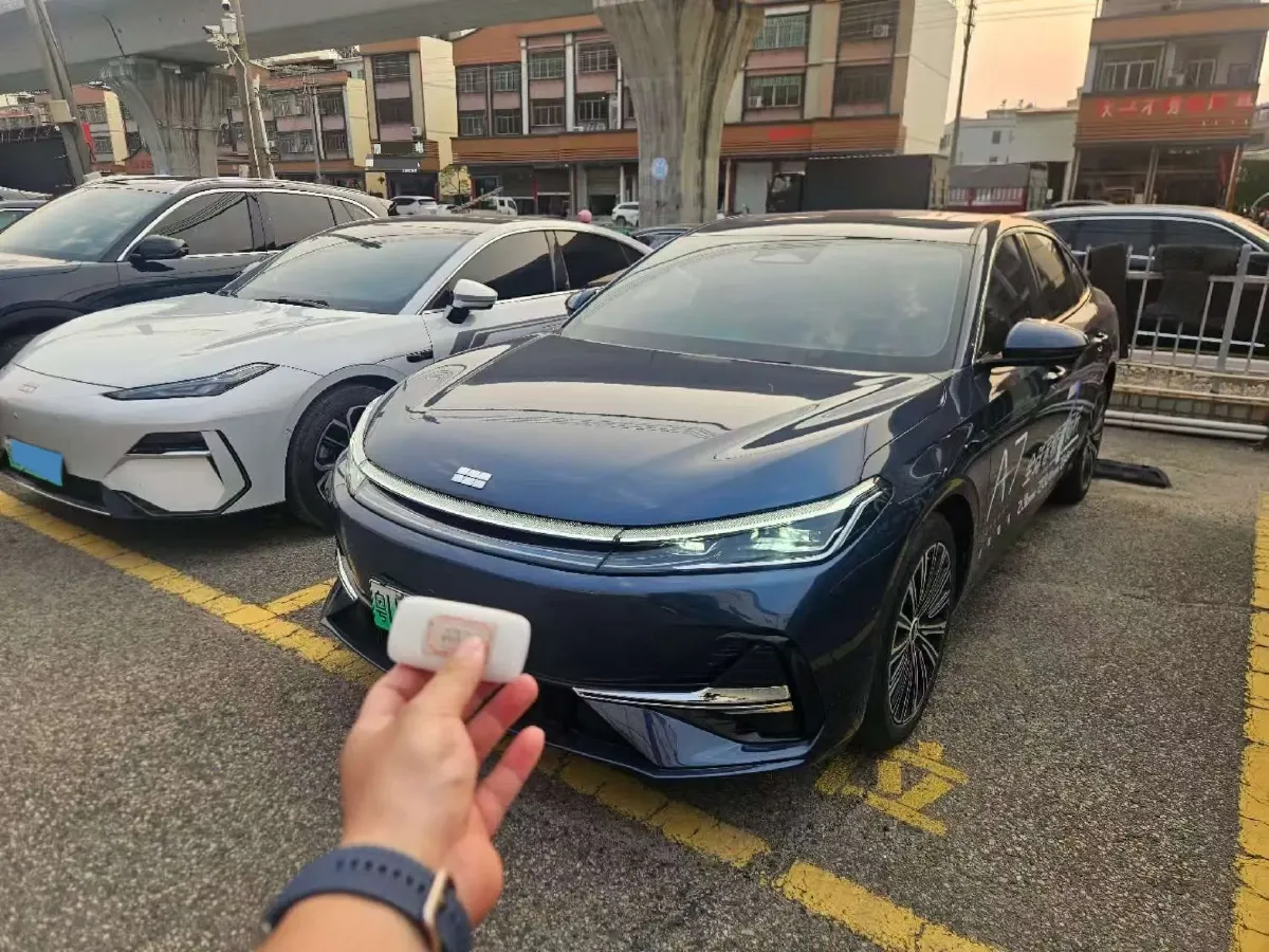 2025 Geely Galaxy A7 1.5L 112HP L4 1DHT PHEV,autocango,china used car exporter,china ev exporter,chinese used car exporter,chinese used ev exporter