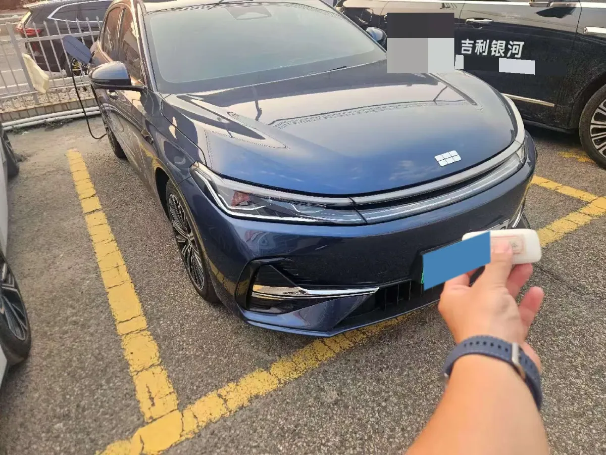 2025 Geely Galaxy A7 1.5L 112HP L4 1DHT PHEV,autocango,china used car exporter,china ev exporter,chinese used car exporter,chinese used ev exporter