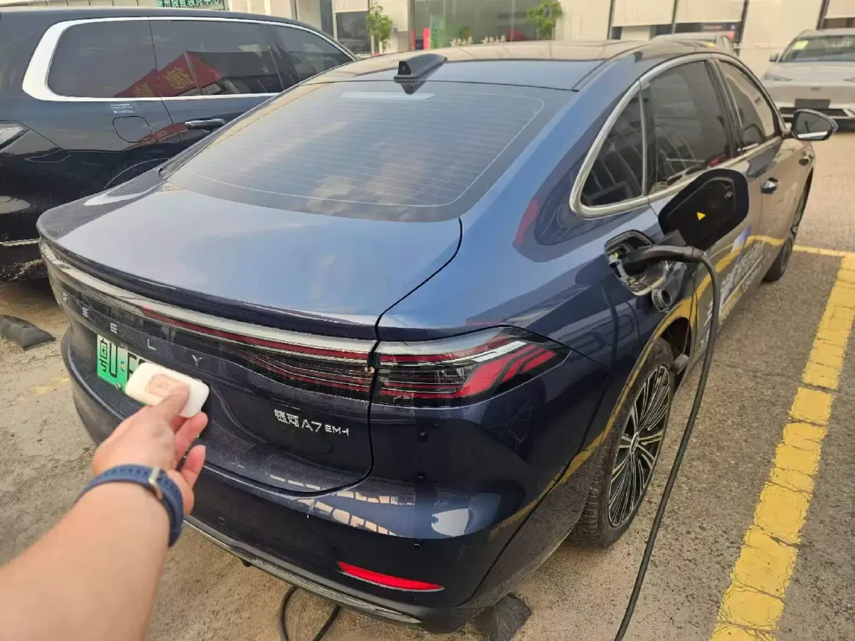 2025 Geely Galaxy A7 1.5L 112HP L4 1DHT PHEV,autocango,china used car exporter,china ev exporter,chinese used car exporter,chinese used ev exporter