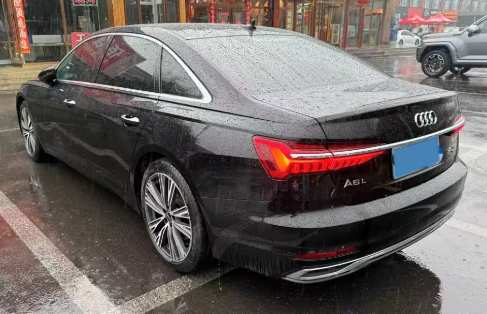 2023 Audi A6L 2.0T 245HP L4 7DCT,autocango,china used car exporter,china ev exporter,chinese used car exporter,chinese used ev exporter