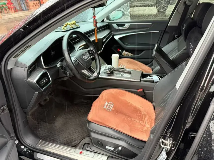 2023 Audi A6L 2.0T 245HP L4 7DCT,autocango,china used car exporter,china ev exporter,chinese used car exporter,chinese used ev exporter