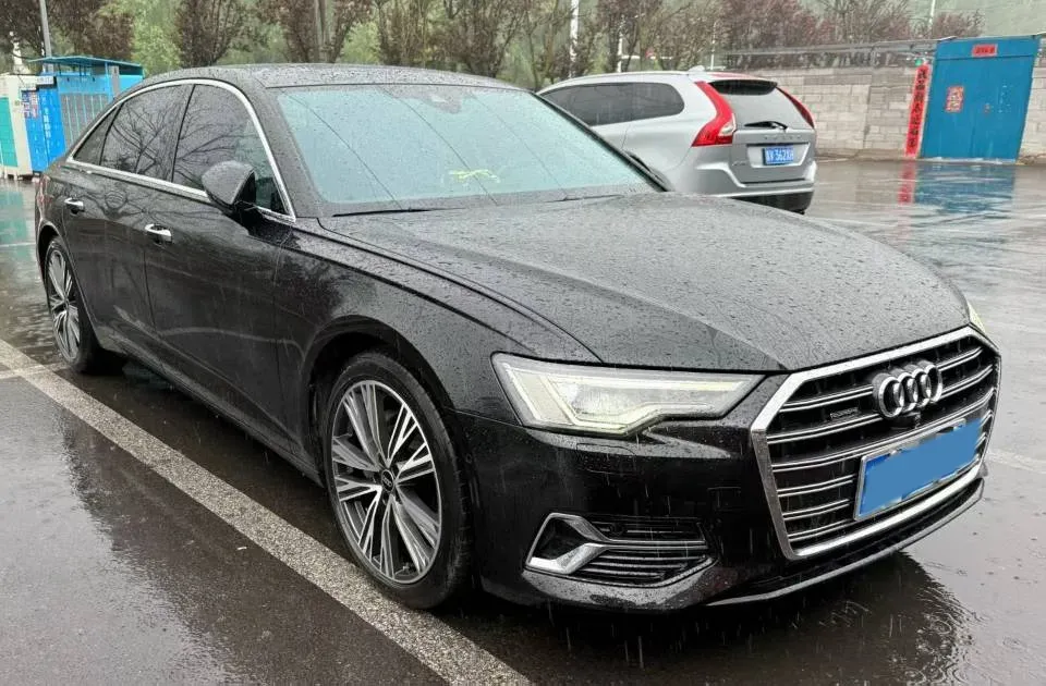 2023 Audi A6L 2.0T 245HP L4 7DCT,autocango,china used car exporter,china ev exporter,chinese used car exporter,chinese used ev exporter