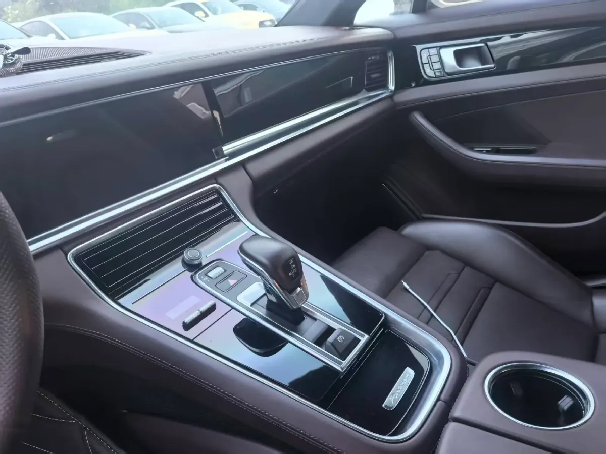 2021 Porsche Panamera 2.9T 330HP V6 8DCT,autocango,china used car exporter,china ev exporter,chinese used car exporter,chinese used ev exporter