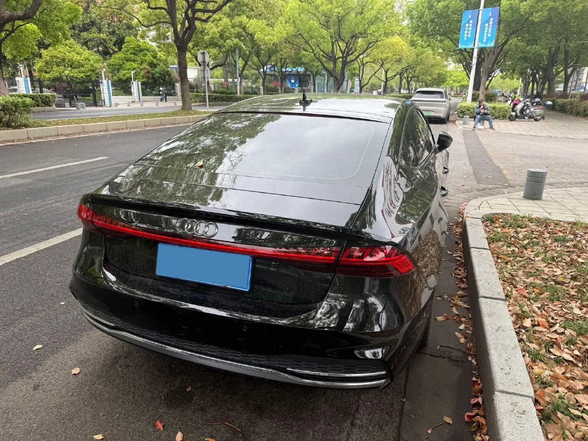 2023 Audi A7 2.0T 265HP L4 7DCT,autocango,china used car exporter,china ev exporter,chinese used car exporter,chinese used ev exporter