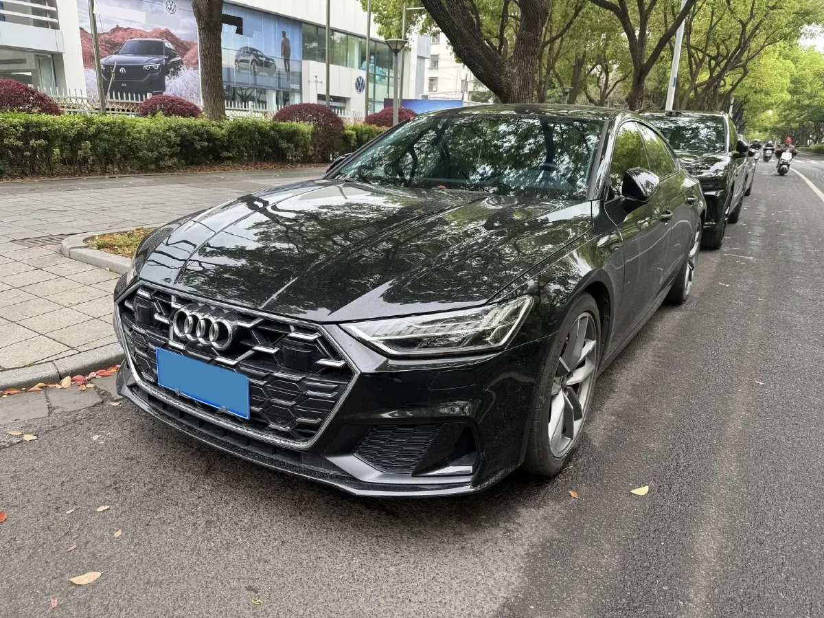 2023 Audi A7 2.0T 265HP L4 7DCT,autocango,china used car exporter,china ev exporter,chinese used car exporter,chinese used ev exporter