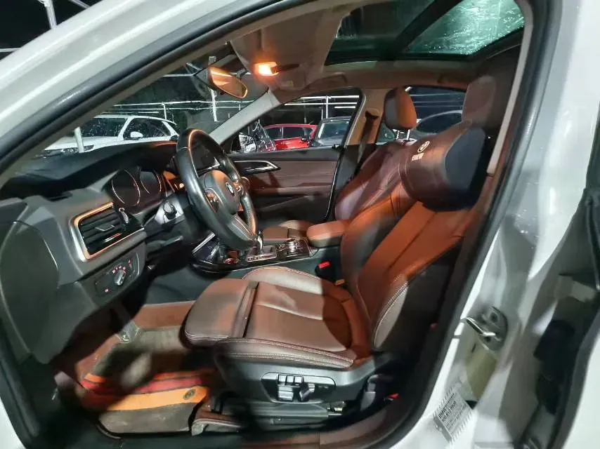 2023 BMW 1 Series 1.5T 136HP L3 7DCT,autocango,china used car exporter,china ev exporter,chinese used car exporter,chinese used ev exporter