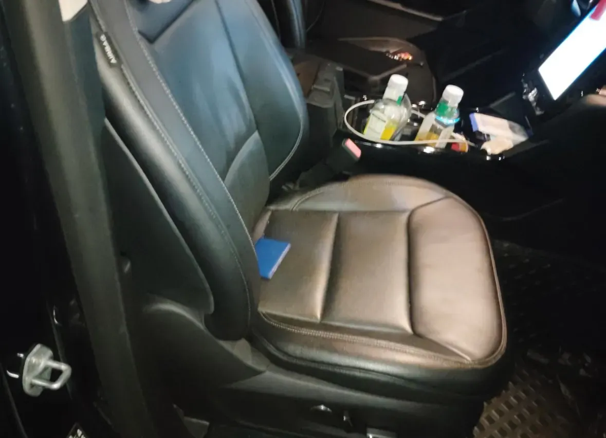 2020 Ford Explorer 2.3T 276HP L4 10AT,autocango,china used car exporter,china ev exporter,chinese used car exporter,chinese used ev exporter