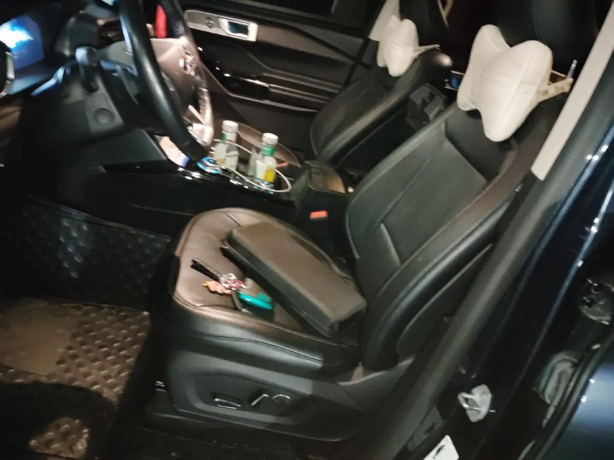 2020 Ford Explorer 2.3T 276HP L4 10AT,autocango,china used car exporter,china ev exporter,chinese used car exporter,chinese used ev exporter