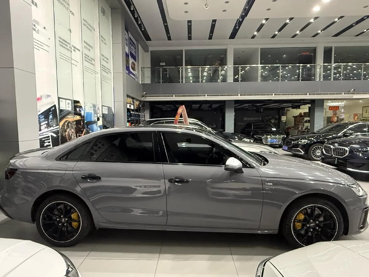 2020 Audi A4L 2.0T 190HP L4 7DCT,autocango,china used car exporter,china ev exporter,chinese used car exporter,chinese used ev exporter