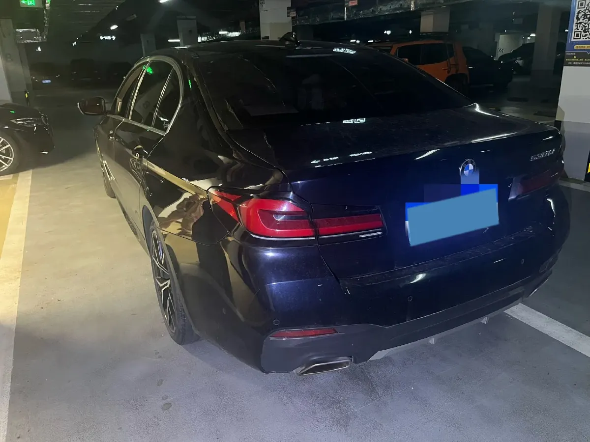 2022 BMW 5 Series 2.0T 252HP L4 8AT,autocango,china used car exporter,china ev exporter,chinese used car exporter,chinese used ev exporter