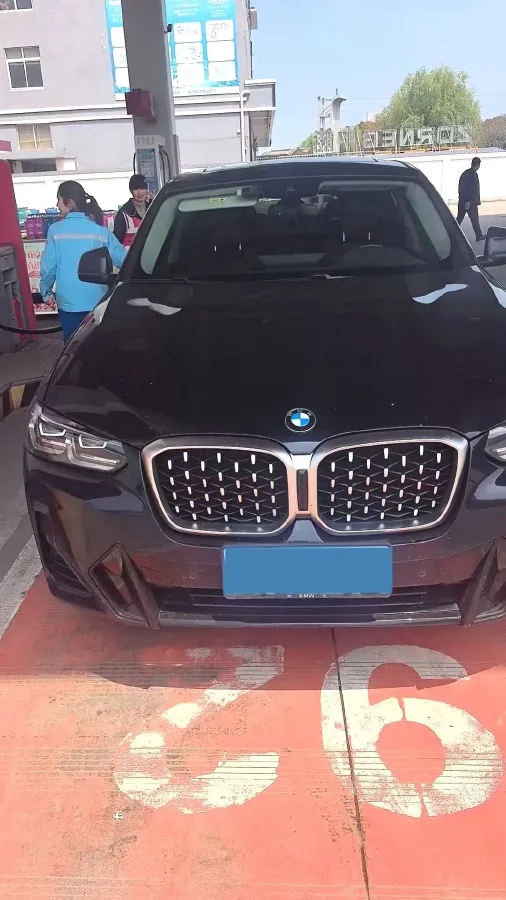 2022 BMW X4 2.0T 245HP L4 8AT,autocango,china used car exporter,china ev exporter,chinese used car exporter,chinese used ev exporter