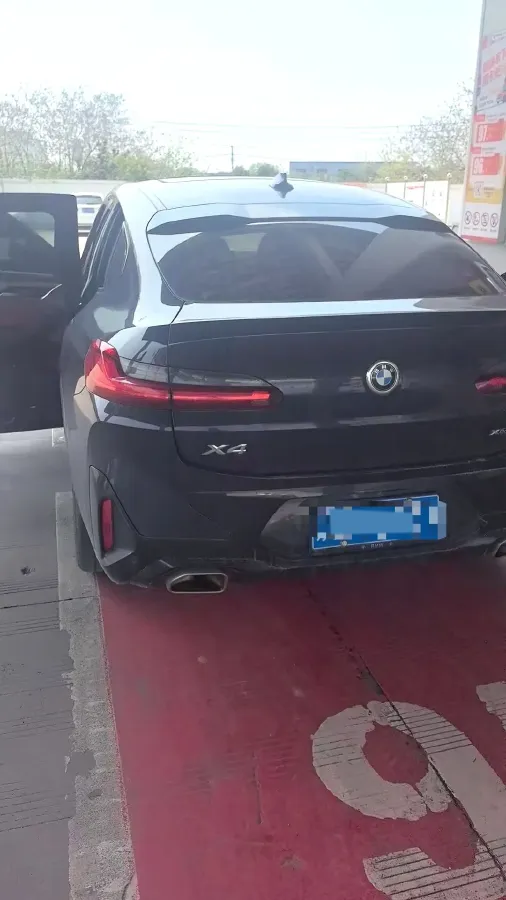 2022 BMW X4 2.0T 245HP L4 8AT,autocango,china used car exporter,china ev exporter,chinese used car exporter,chinese used ev exporter