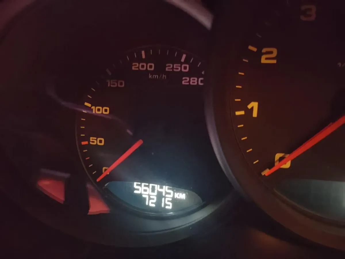 2018 Porsche Macan 2.0T 252HP L4 7DCT,autocango,china used car exporter,china ev exporter,chinese used car exporter,chinese used ev exporter