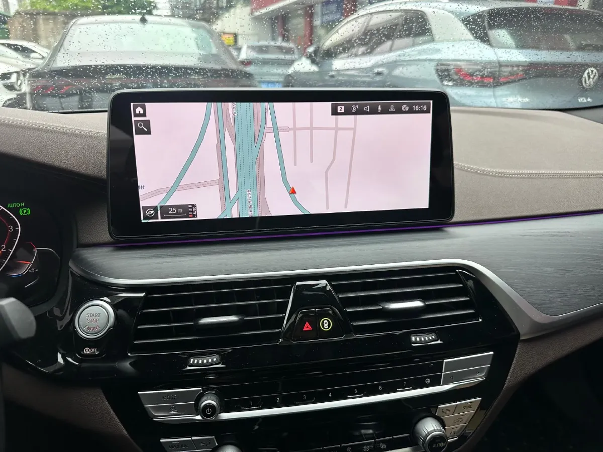 2022 BMW 5 Series 2.0T 252HP L4 8AT,autocango,china used car exporter,china ev exporter,chinese used car exporter,chinese used ev exporter