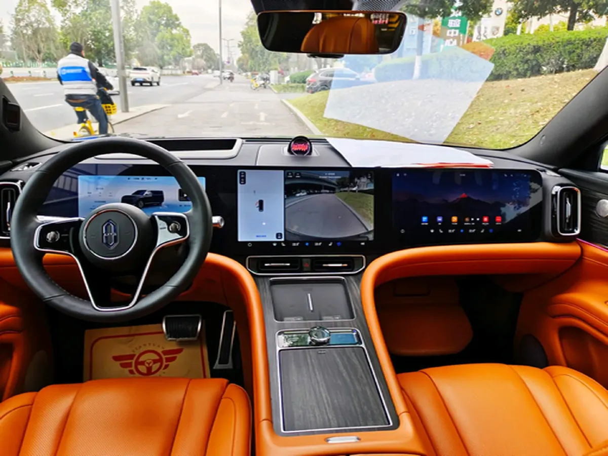 2025 AITO AITO M9 REEV 160HP REEV 52KWH,autocango,china used car exporter,china ev exporter,chinese used car exporter,chinese used ev exporter