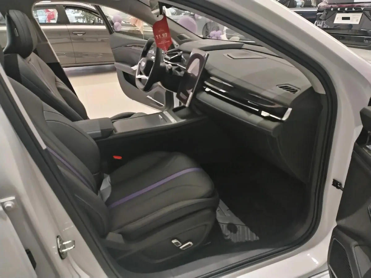 2024 Geely Preface 1.5T 163HP L4 3DHT Hybrid,autocango,china used car exporter,china ev exporter,chinese used car exporter,chinese used ev exporter