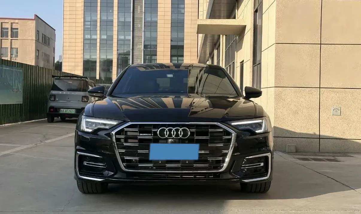 2026 Audi A6L 2.0T 245HP L4 7DCT,autocango,china used car exporter,china ev exporter,chinese used car exporter,chinese used ev exporter