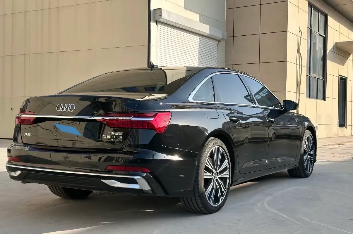 2026 Audi A6L 2.0T 245HP L4 7DCT,autocango,china used car exporter,china ev exporter,chinese used car exporter,chinese used ev exporter