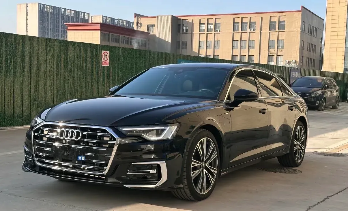 2026 Audi A6L 2.0T 245HP L4 7DCT,autocango,china used car exporter,china ev exporter,chinese used car exporter,chinese used ev exporter