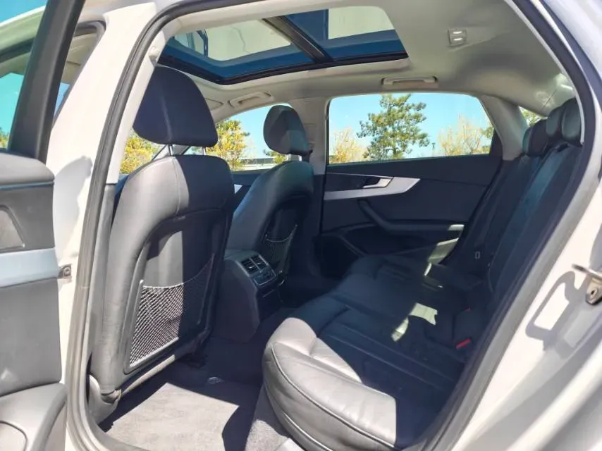 2019 Audi A4L 2.0T 190HP L4 7DCT,autocango,china used car exporter,china ev exporter,chinese used car exporter,chinese used ev exporter