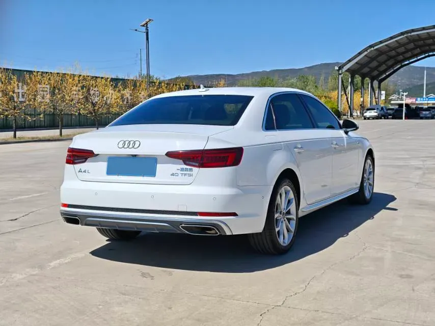 2019 Audi A4L 2.0T 190HP L4 7DCT,autocango,china used car exporter,china ev exporter,chinese used car exporter,chinese used ev exporter