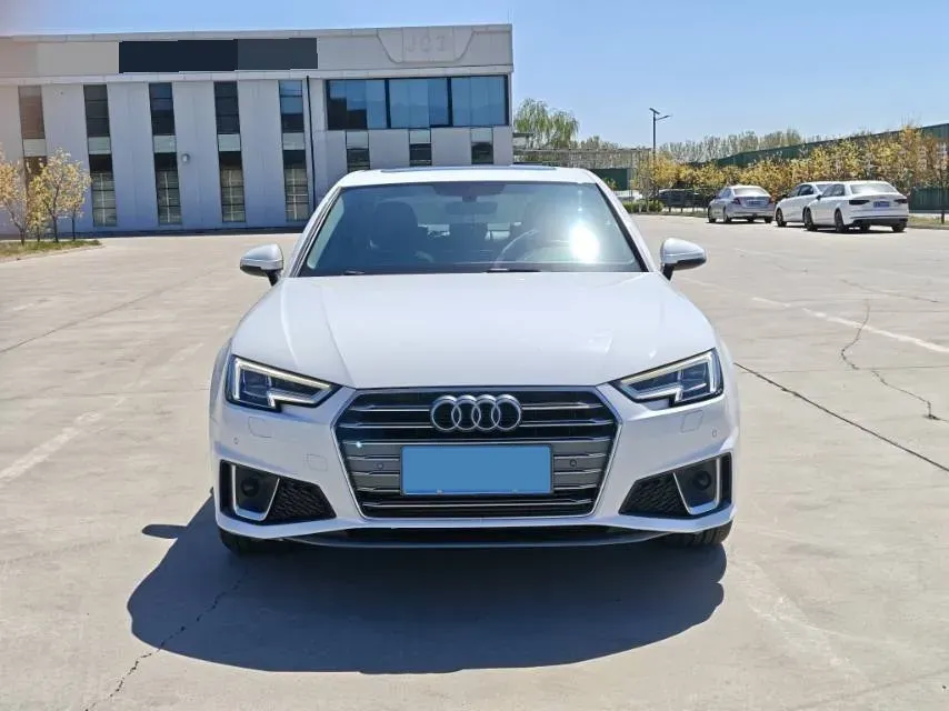 2019 Audi A4L 2.0T 190HP L4 7DCT,autocango,china used car exporter,china ev exporter,chinese used car exporter,chinese used ev exporter