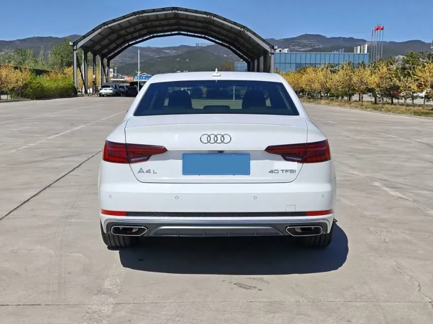 2019 Audi A4L 2.0T 190HP L4 7DCT,autocango,china used car exporter,china ev exporter,chinese used car exporter,chinese used ev exporter
