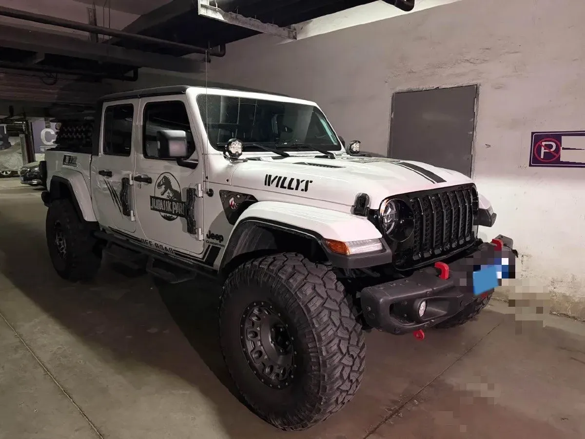 2022 Jeep Gladiator 3.6L 284HP V6 8AT,autocango,china used car exporter,china ev exporter,chinese used car exporter,chinese used ev exporter