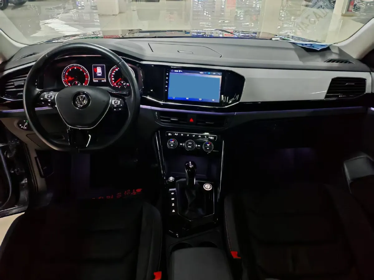 2019 Jeep Cherokee 2.0T 234HP L4 9AT,autocango,china used car exporter,china ev exporter,chinese used car exporter,chinese used ev exporter