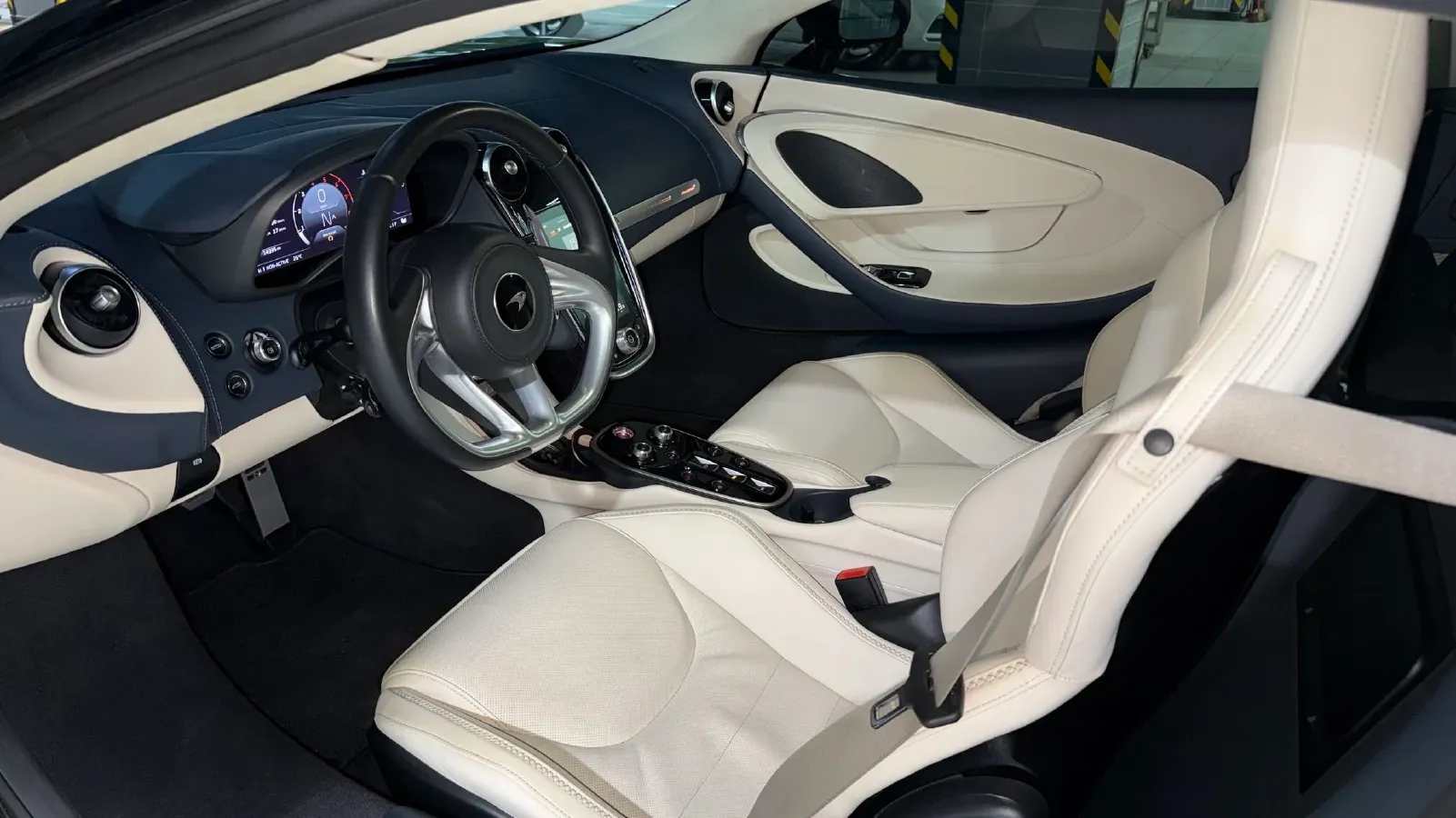 2023 McLaren GT 4.0T 620HP V8 7DCT,autocango,china used car exporter,china ev exporter,chinese used car exporter,chinese used ev exporter