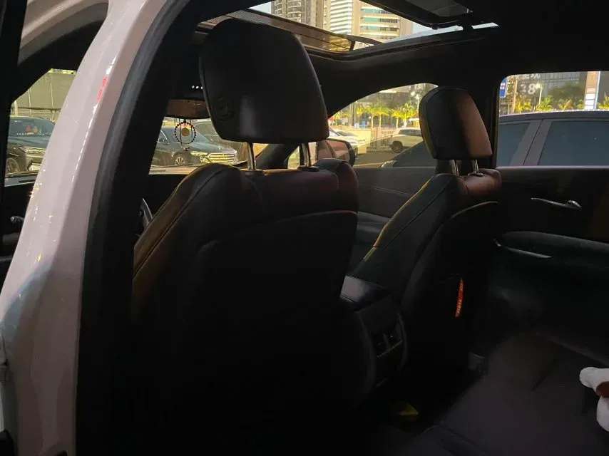 2024 Cadillac XT4 2.0T 237HP L4 9AT,autocango,china used car exporter,china ev exporter,chinese used car exporter,chinese used ev exporter