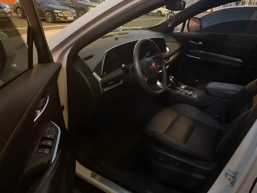 2024 Cadillac XT4 2.0T 237HP L4 9AT,autocango,china used car exporter,china ev exporter,chinese used car exporter,chinese used ev exporter