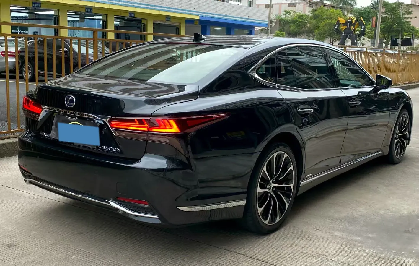 2020 Lexus LS 3.5L 299HP V6 E-CVT Hybrid,autocango,china used car exporter,china ev exporter,chinese used car exporter,chinese used ev exporter