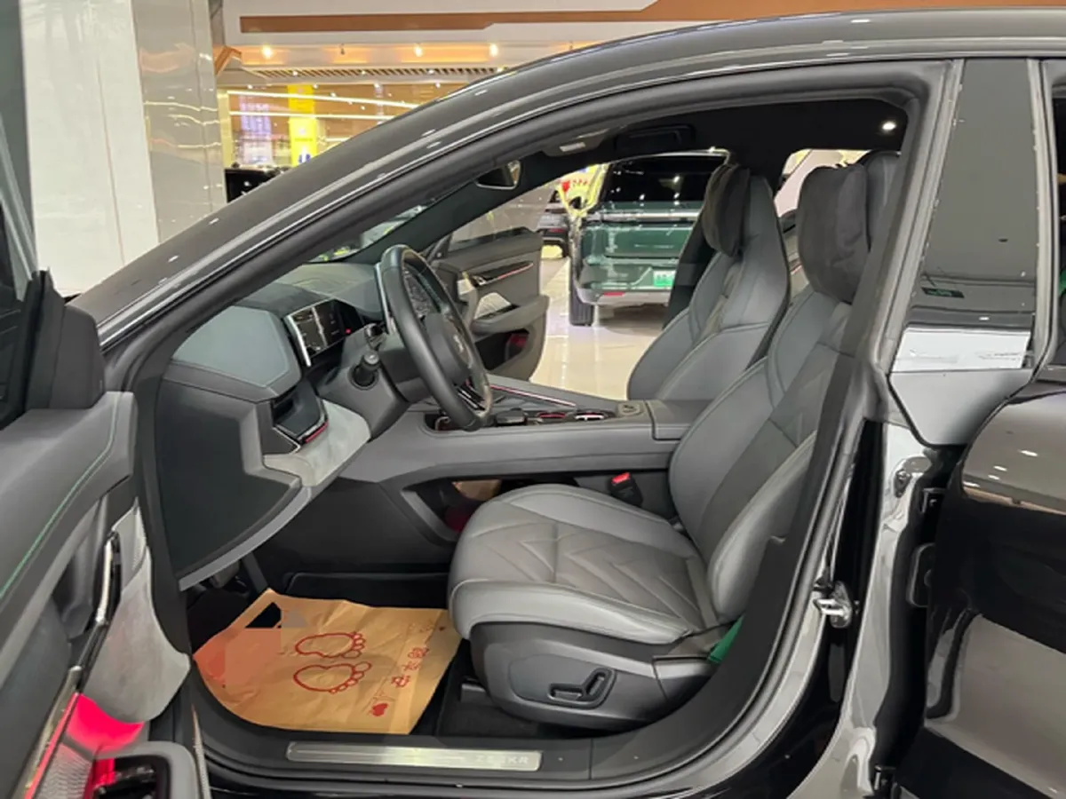 2022 Zeekr 001 BEV 86KWH,autocango,china used car exporter,china ev exporter,chinese used car exporter,chinese used ev exporter