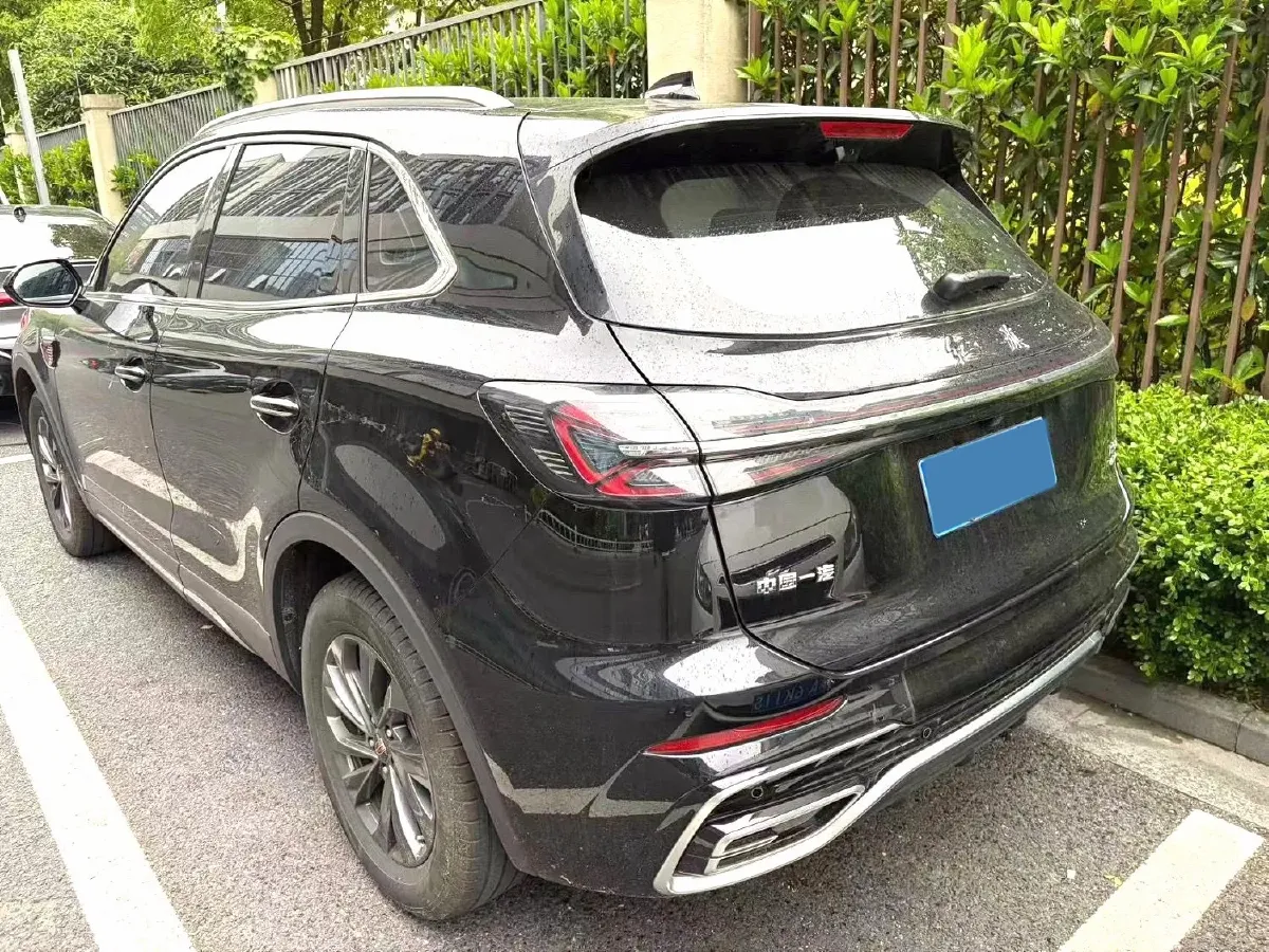 2025 HongQi HS5 2.0T 252HP L4 8AT,autocango,china used car exporter,china ev exporter,chinese used car exporter,chinese used ev exporter