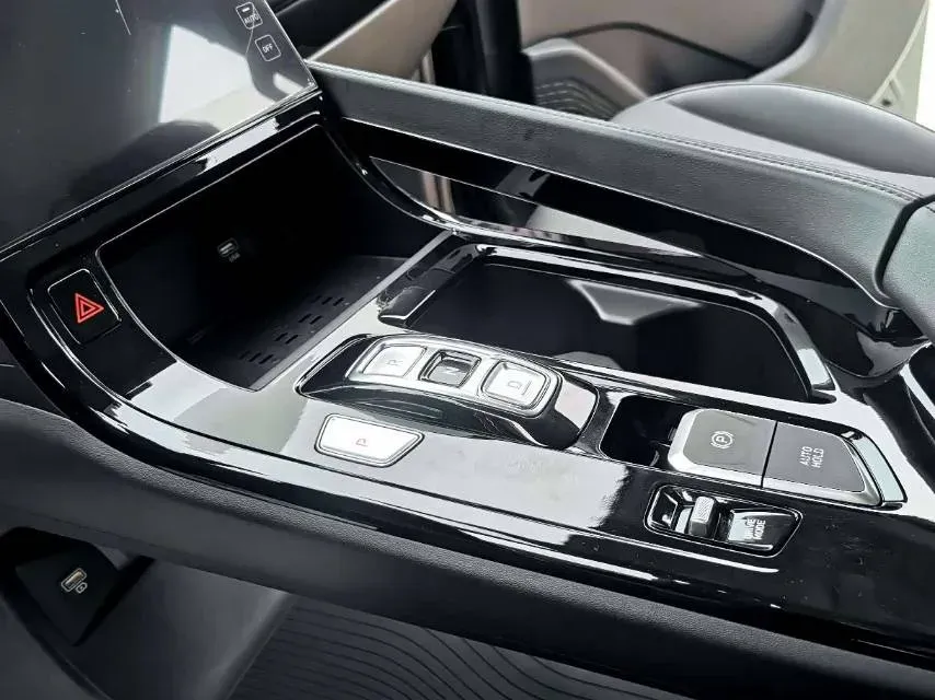 2021 Hyundai Custo 2.0T 236HP L4 8AT,autocango,china used car exporter,china ev exporter,chinese used car exporter,chinese used ev exporter