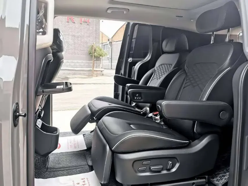 2021 Hyundai Custo 2.0T 236HP L4 8AT,autocango,china used car exporter,china ev exporter,chinese used car exporter,chinese used ev exporter