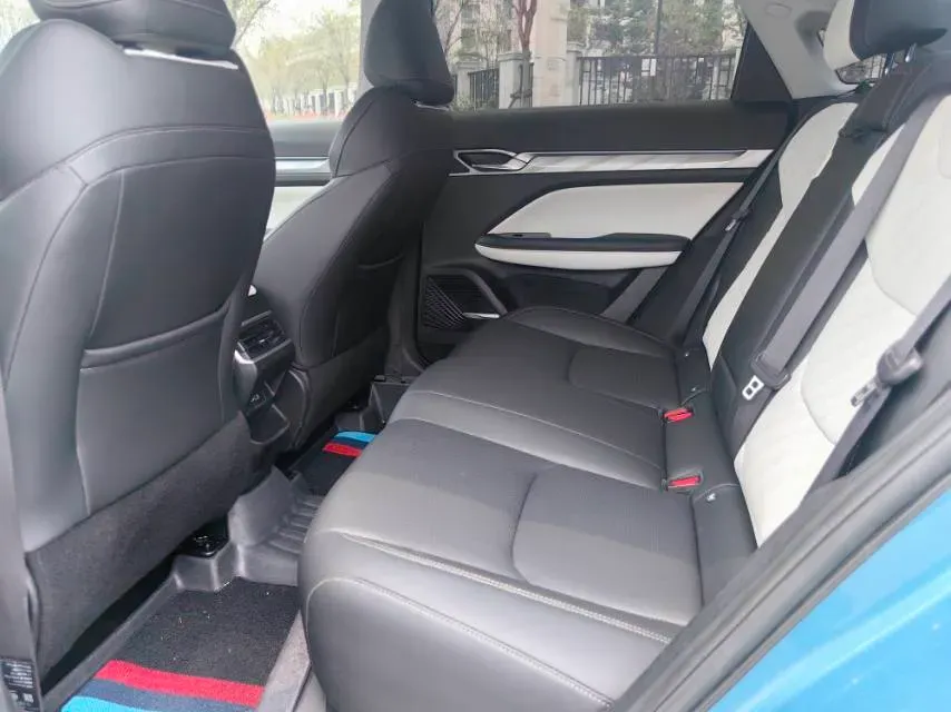 2022 Geely Emgrand L 1.4T 141HP L4 CVT,autocango,china used car exporter,china ev exporter,chinese used car exporter,chinese used ev exporter