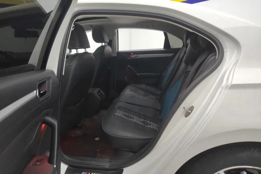 2019 Volkswagen Passat 1.4T 150HP L4 7DCT,autocango,china used car exporter,china ev exporter,chinese used car exporter,chinese used ev exporter