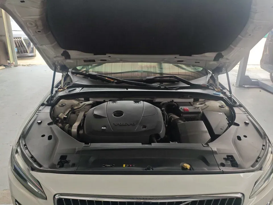 2019 Infiniti Q70 2.0T 211HP L4 7AT,autocango,china used car exporter,china ev exporter,chinese used car exporter,chinese used ev exporter