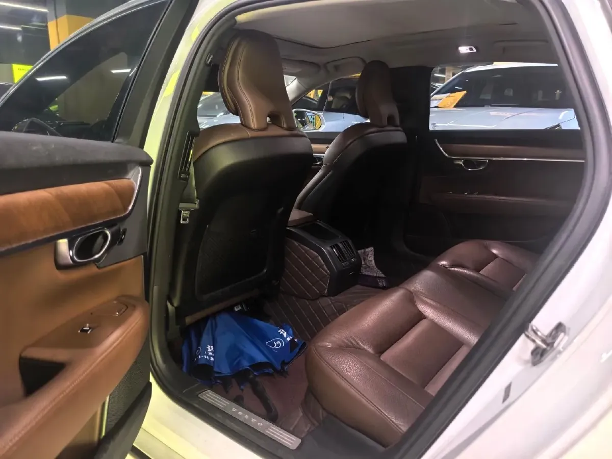 2019 Infiniti Q70 2.0T 211HP L4 7AT,autocango,china used car exporter,china ev exporter,chinese used car exporter,chinese used ev exporter