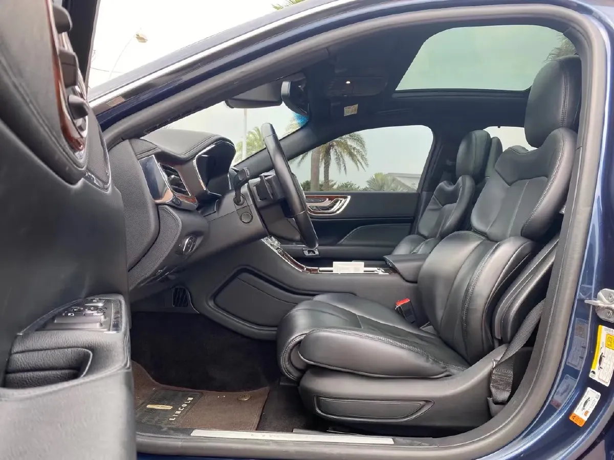 2017 Lincoln Continental 2.0T 261HP L4 6AT,autocango,china used car exporter,china ev exporter,chinese used car exporter,chinese used ev exporter