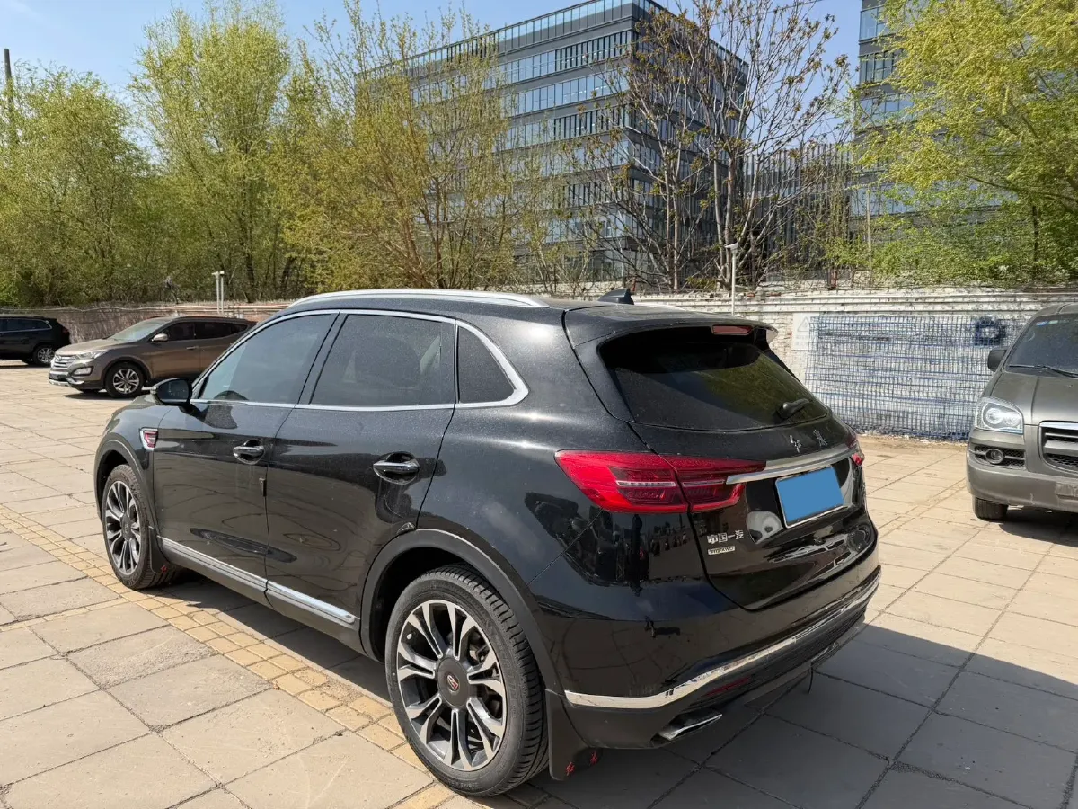 2022 HongQi HS5 2.0T 224HP L4 6AT,autocango,china used car exporter,china ev exporter,chinese used car exporter,chinese used ev exporter