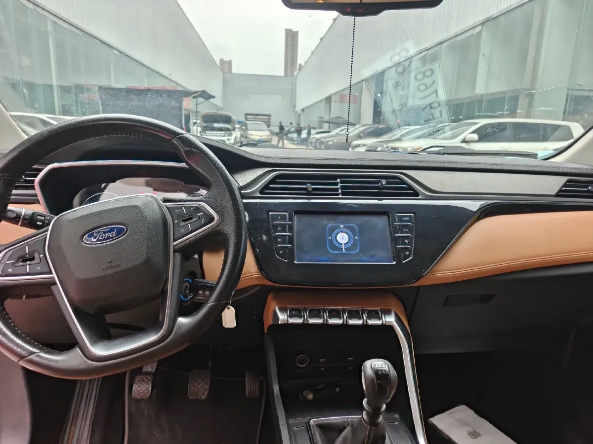 2019 Ford Territory 1.5T 140HP L4 6MT,autocango,china used car exporter,china ev exporter,chinese used car exporter,chinese used ev exporter